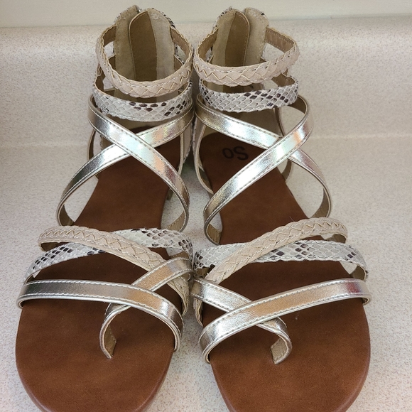 SO brand gladiator sandals size 9.5 w - Picture 3 of 5